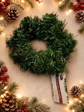Evergreen Holiday Wreath Classic